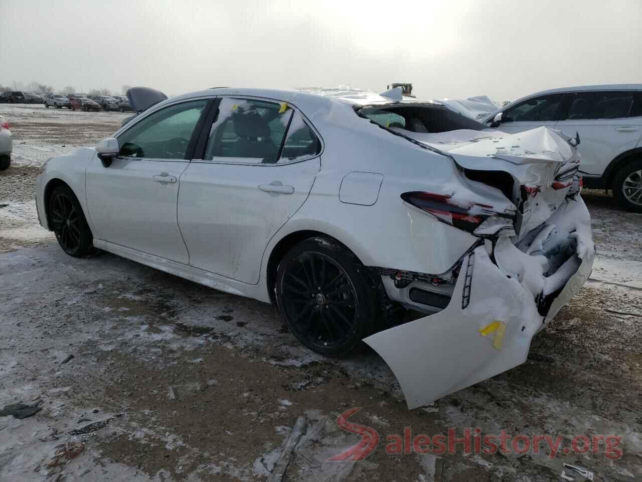 4T1K31AKXNU593044 2022 TOYOTA CAMRY