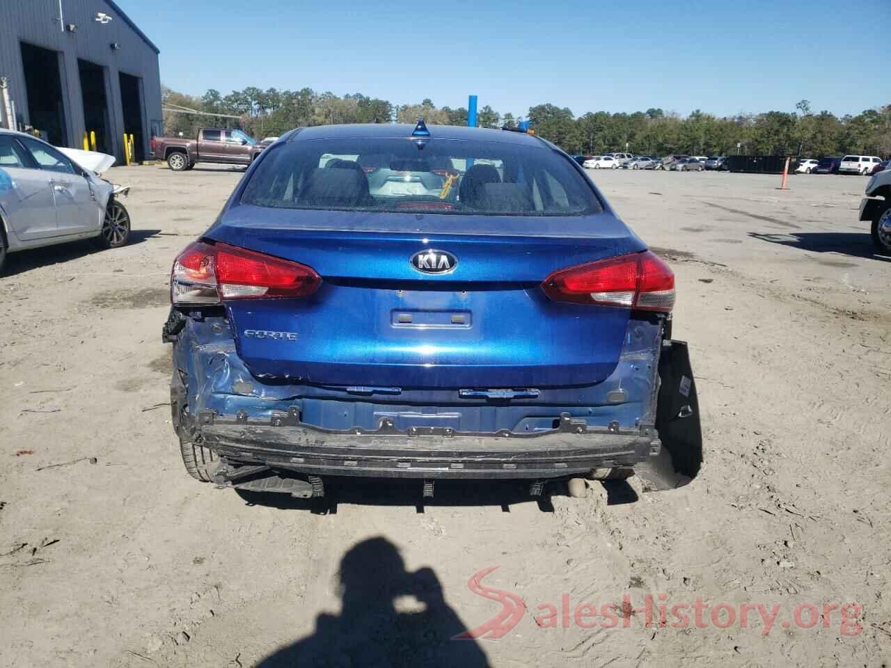 3KPFL4A76JE174779 2018 KIA FORTE