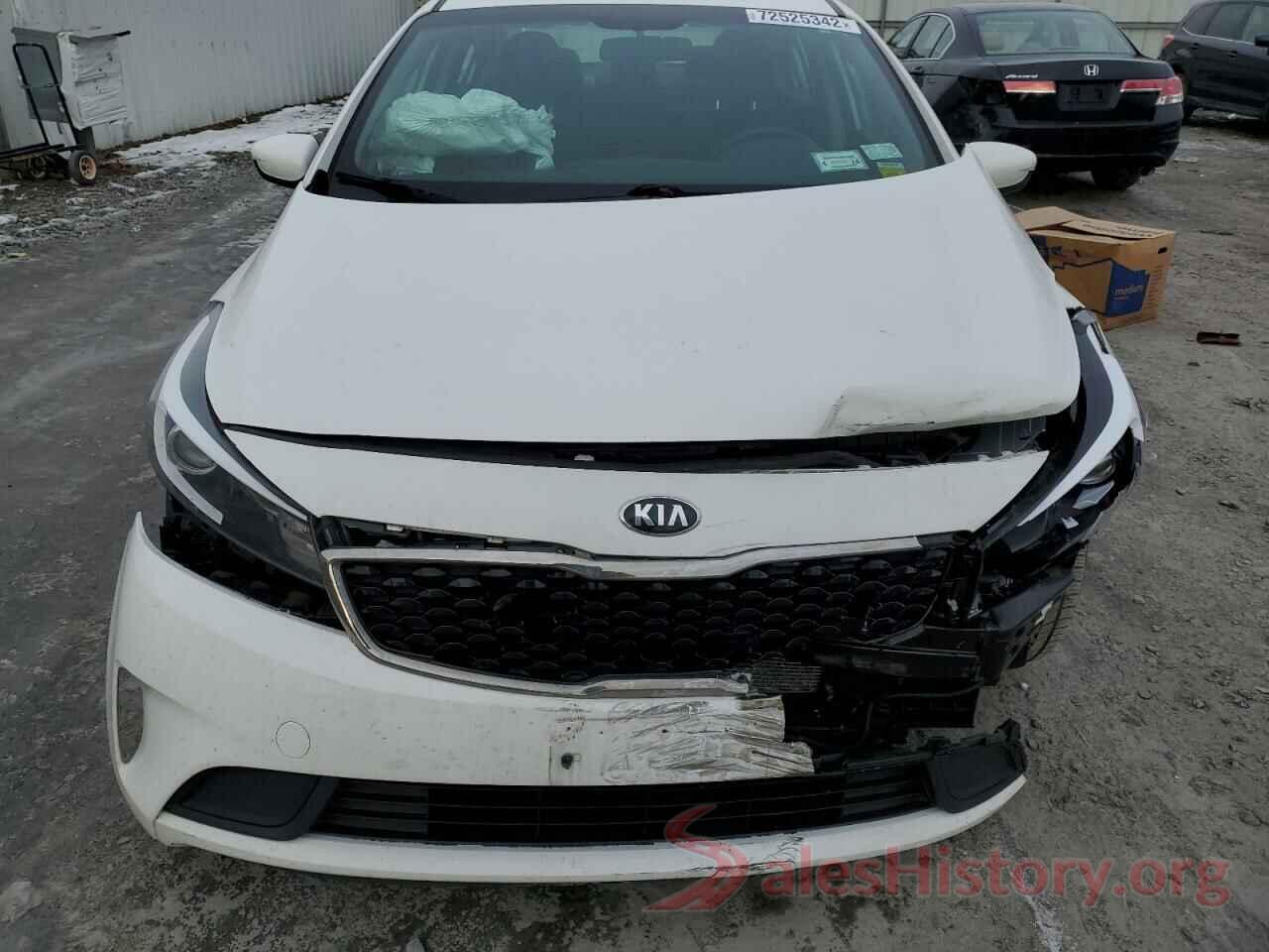 3KPFK4A76HE085811 2017 KIA FORTE