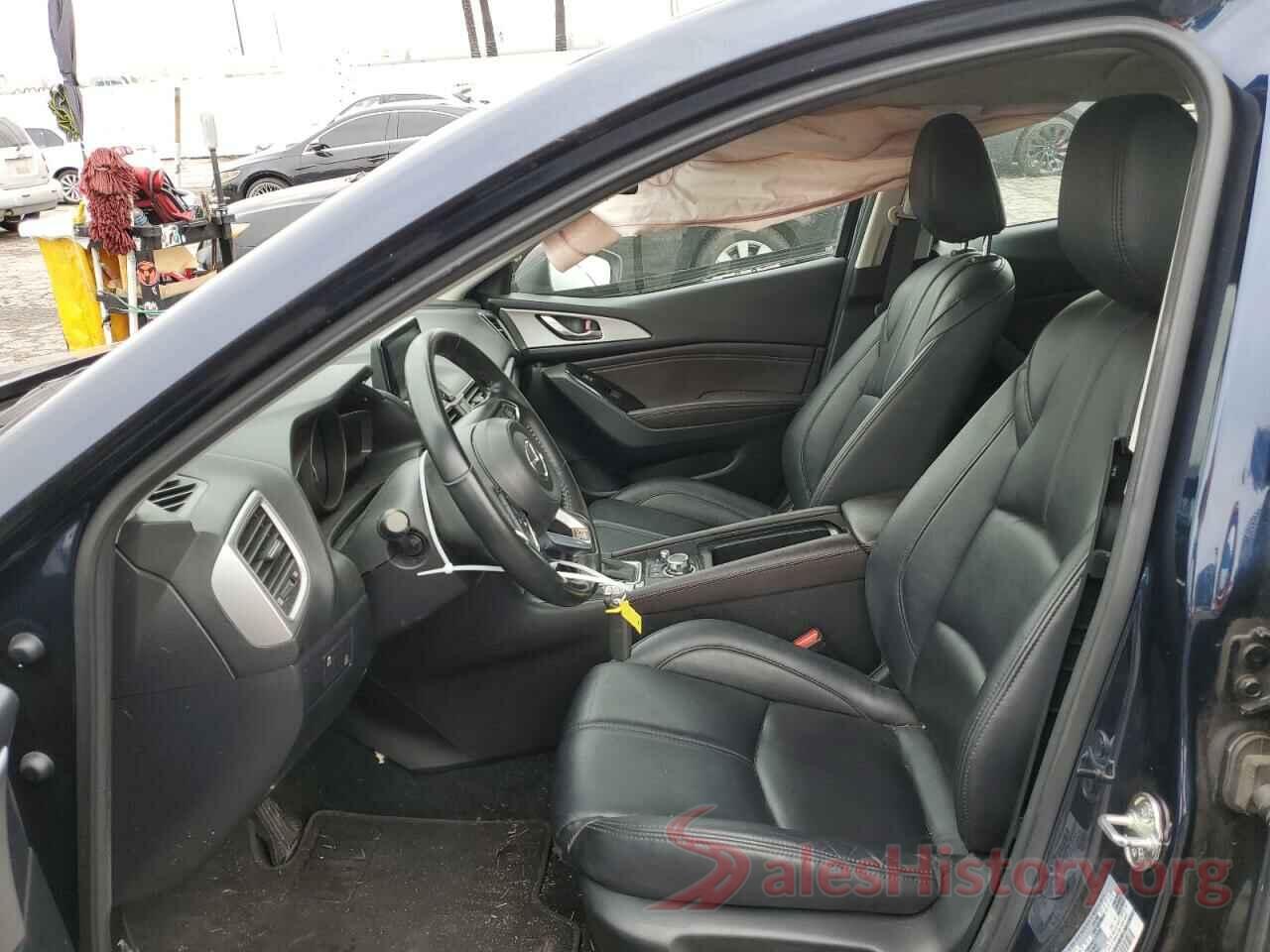 3MZBN1L36JM229073 2018 MAZDA 3