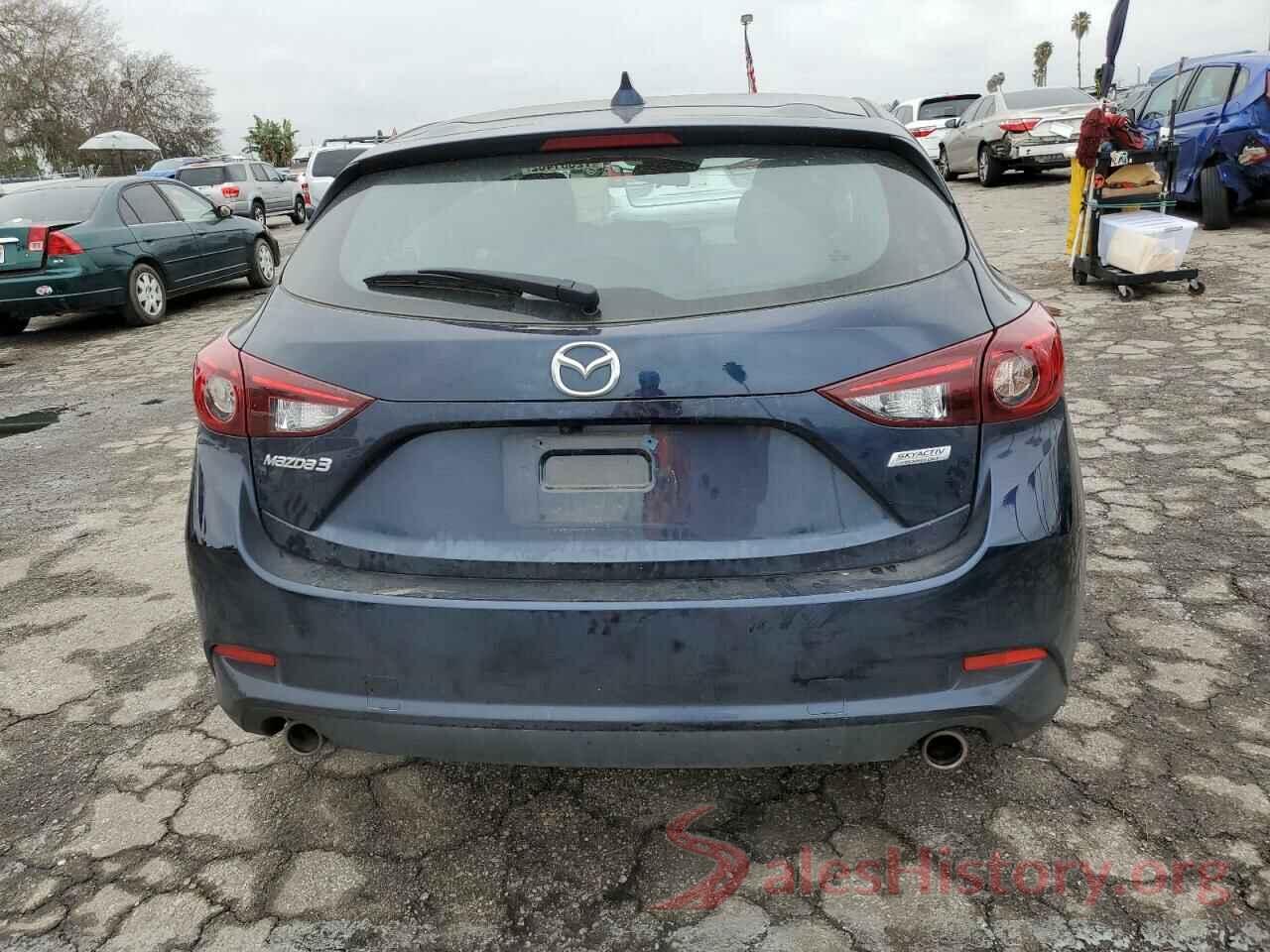 3MZBN1L36JM229073 2018 MAZDA 3