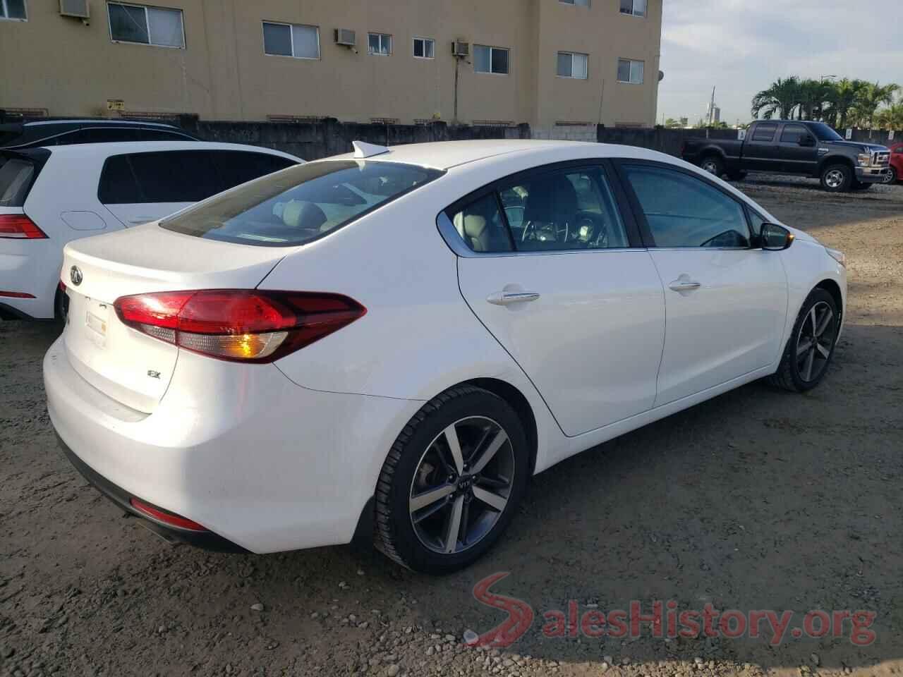 3KPFL4A8XJE242574 2018 KIA FORTE