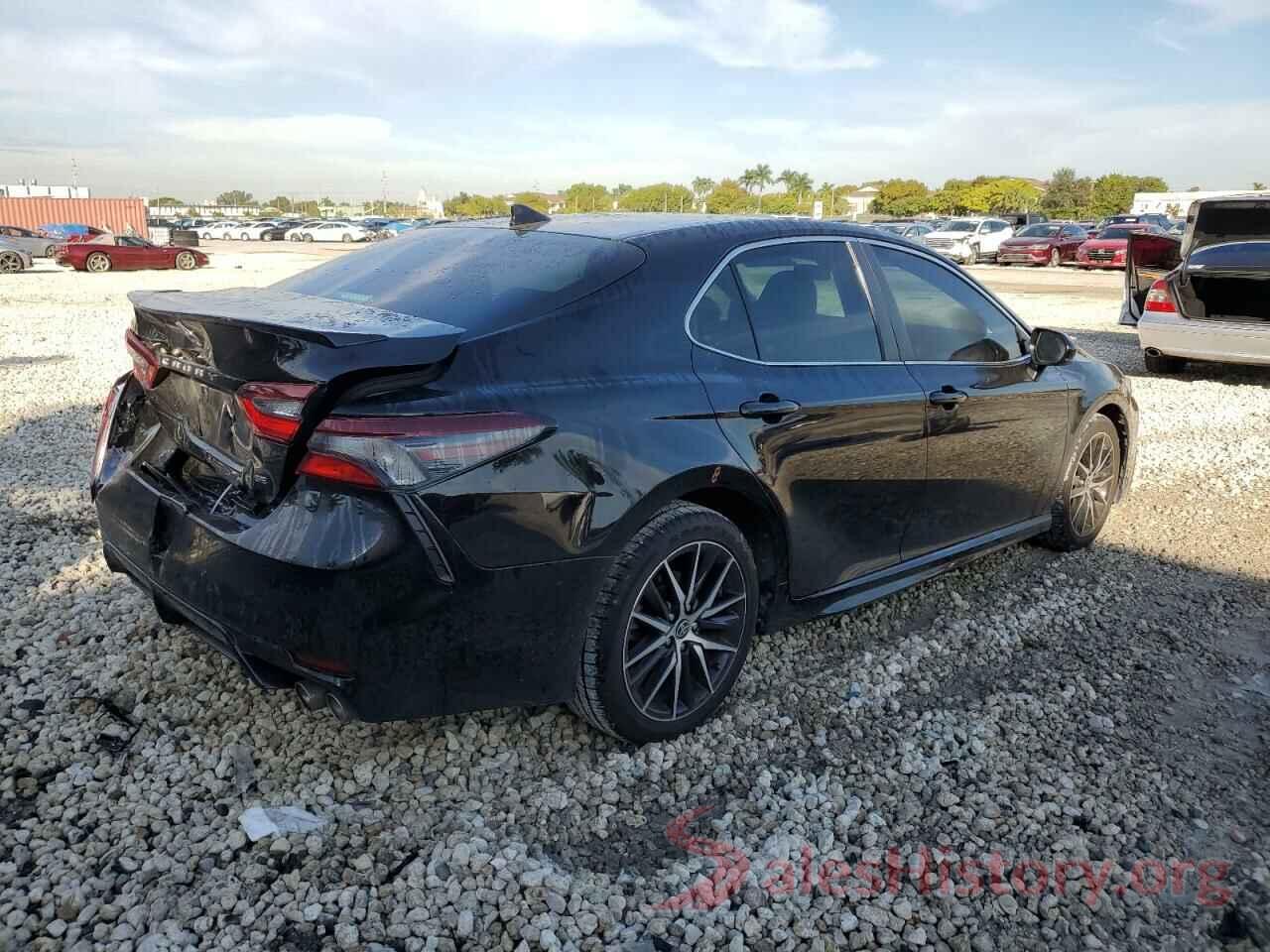 4T1G11AKXMU481791 2021 TOYOTA CAMRY