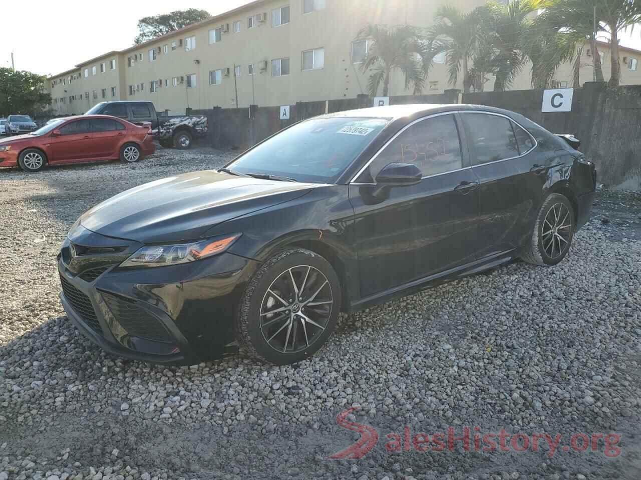 4T1G11AKXMU481791 2021 TOYOTA CAMRY