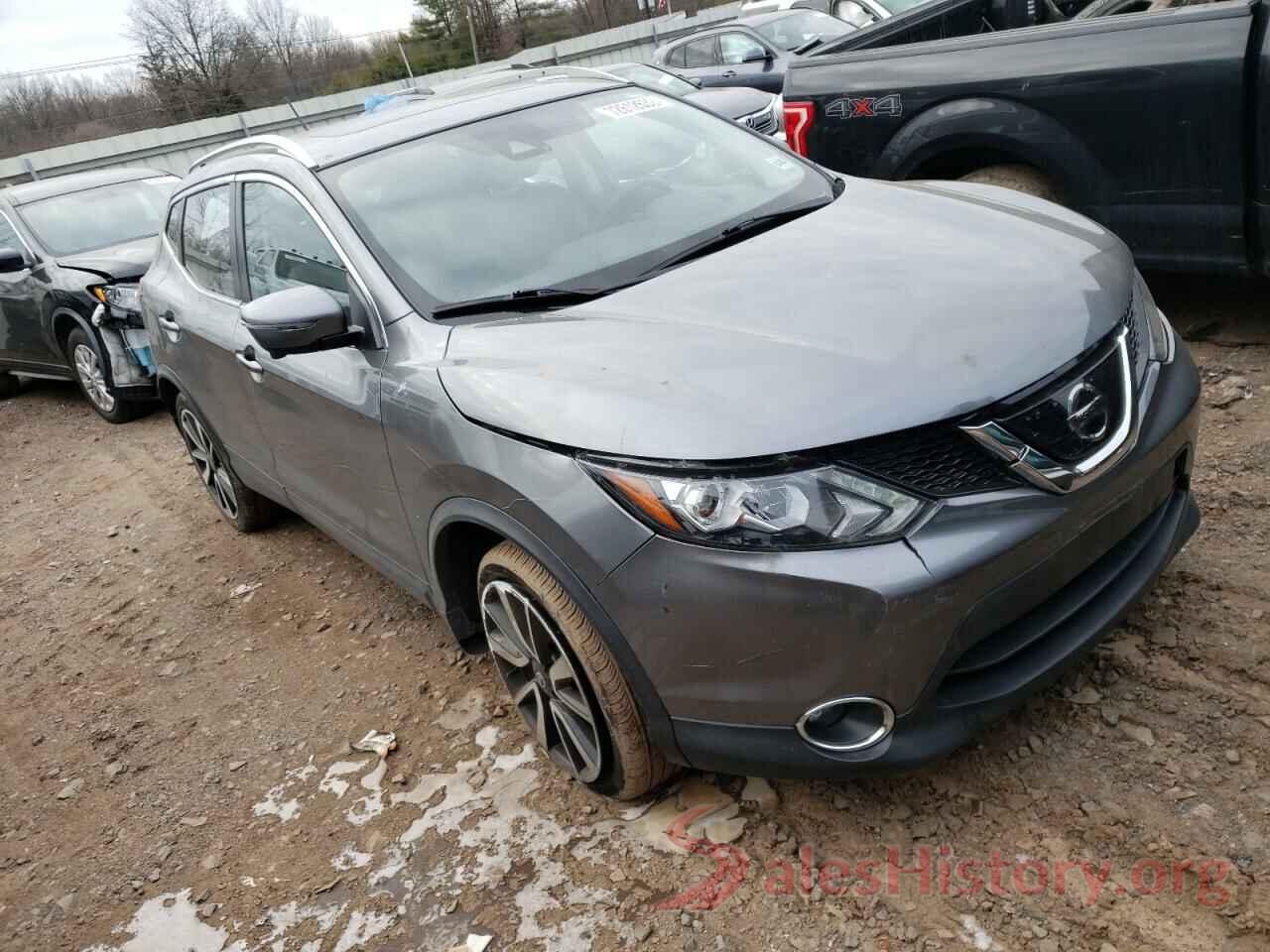 JN1BJ1CRXJW600743 2018 NISSAN ROGUE