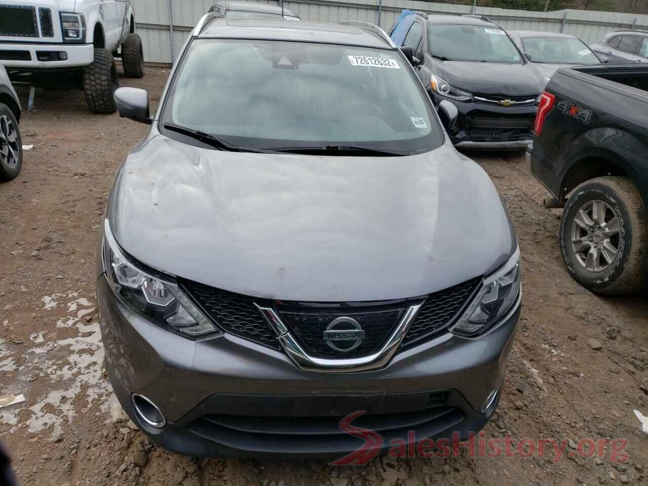 JN1BJ1CRXJW600743 2018 NISSAN ROGUE