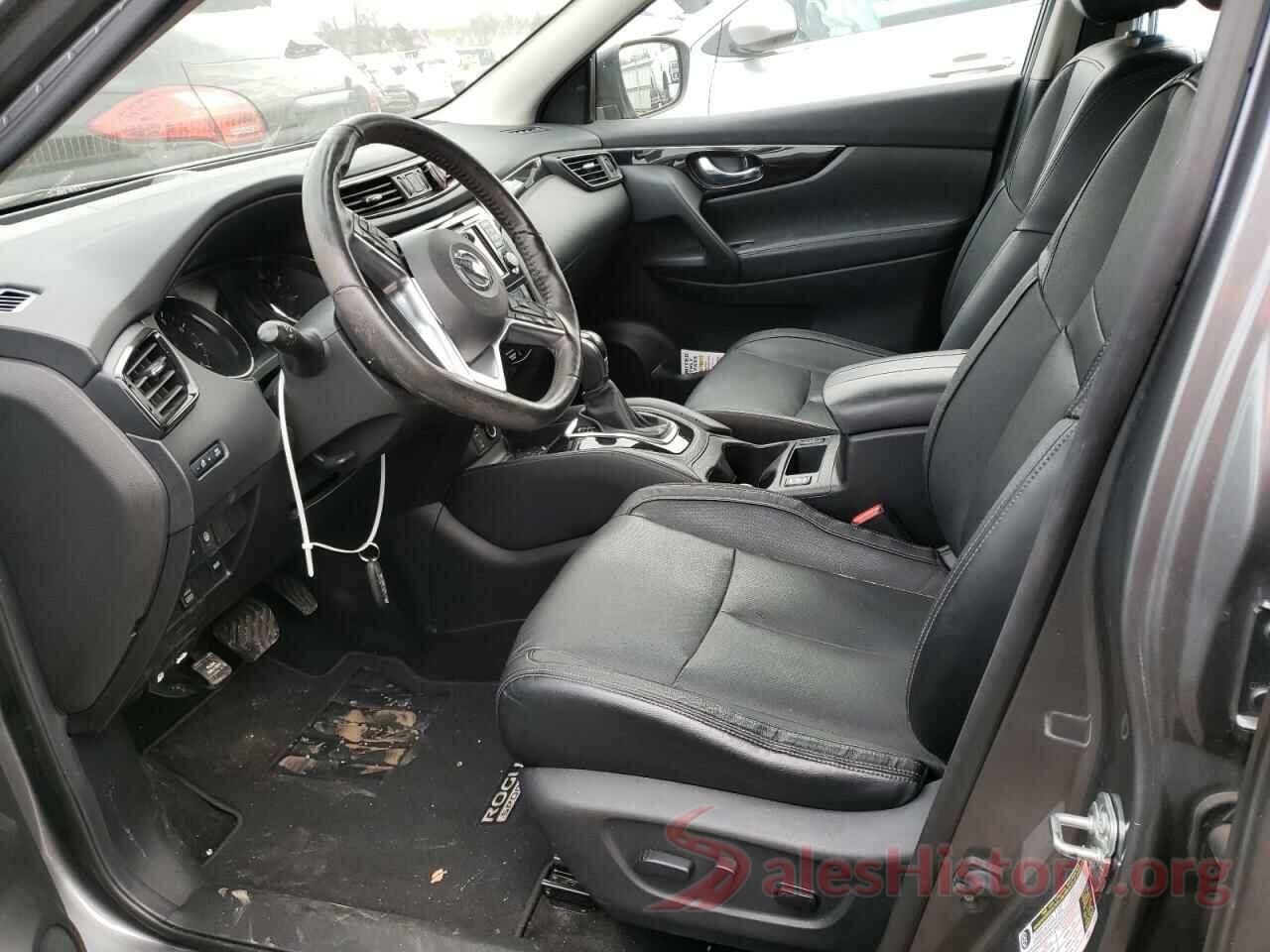 JN1BJ1CRXJW600743 2018 NISSAN ROGUE