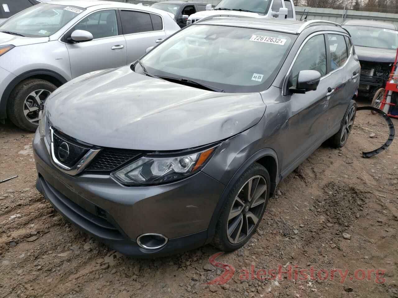 JN1BJ1CRXJW600743 2018 NISSAN ROGUE