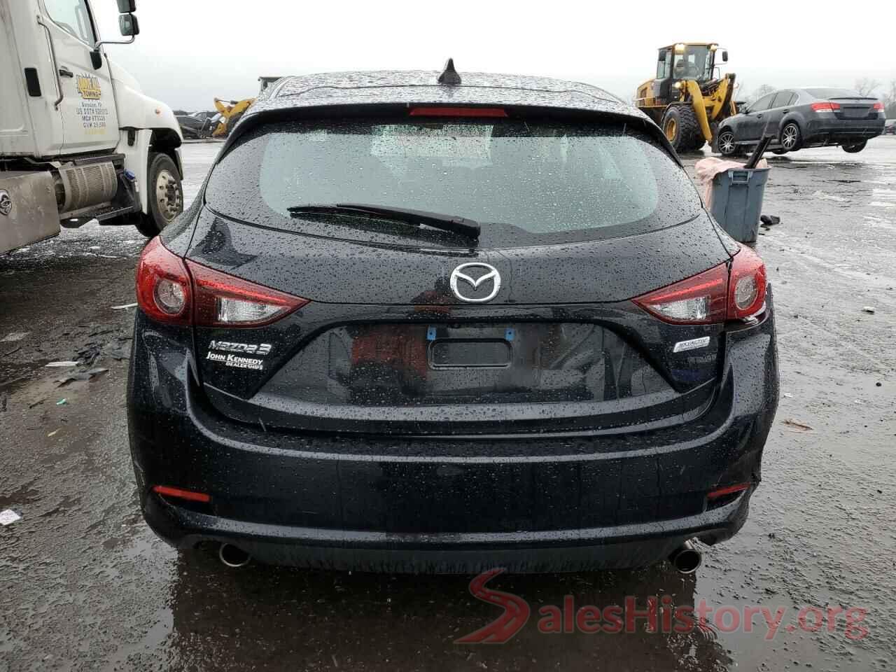 3MZBN1L30JM250887 2018 MAZDA 3