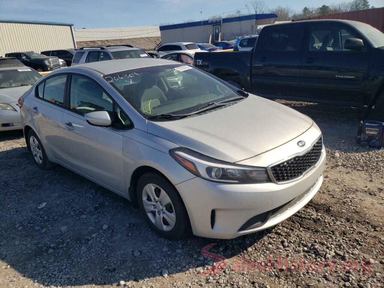 3KPFK4A77JE206304 2018 KIA FORTE