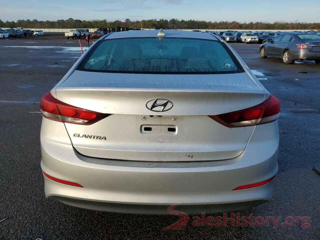 5NPD84LFXJH225404 2018 HYUNDAI ELANTRA