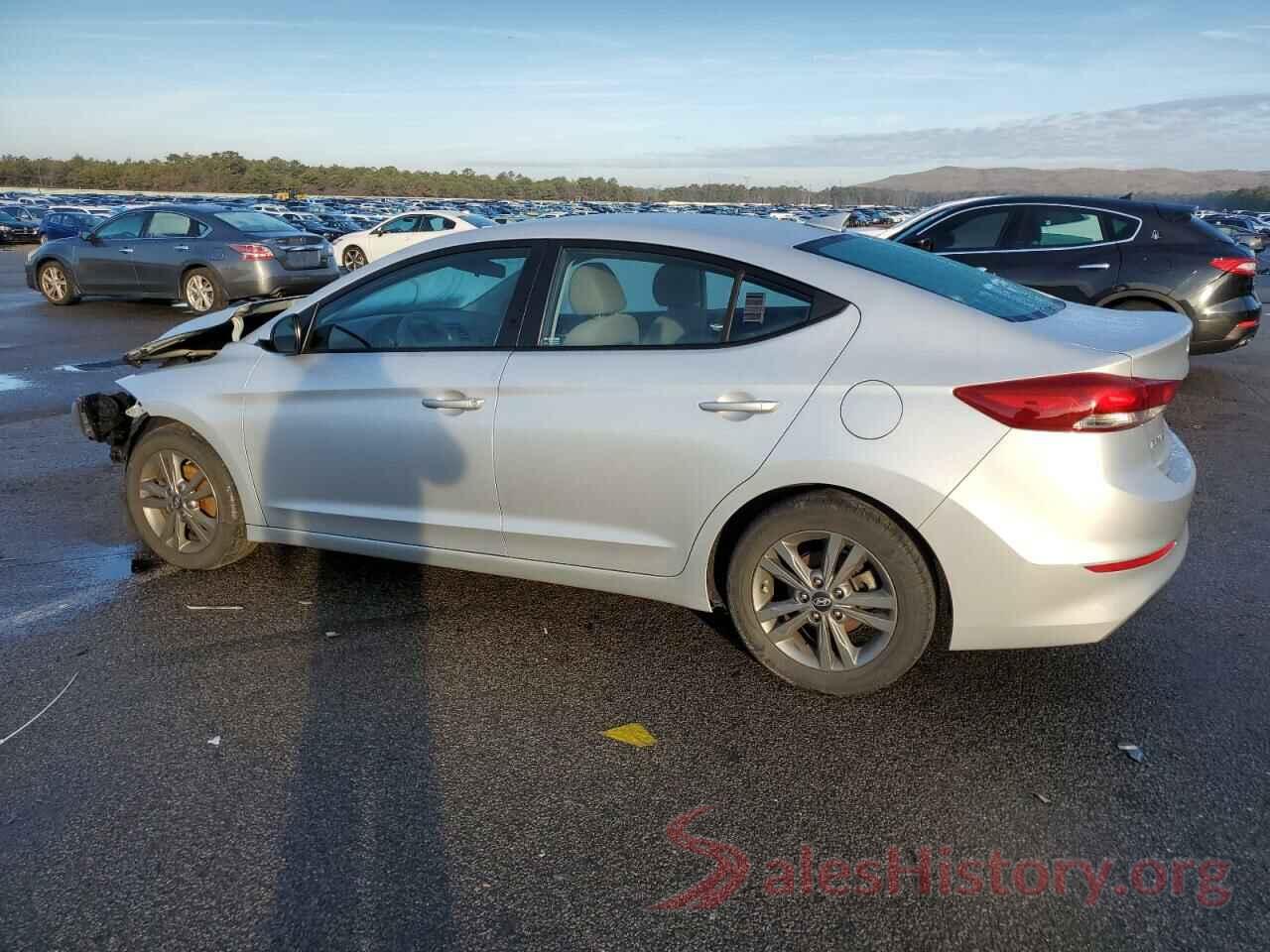 5NPD84LFXJH225404 2018 HYUNDAI ELANTRA