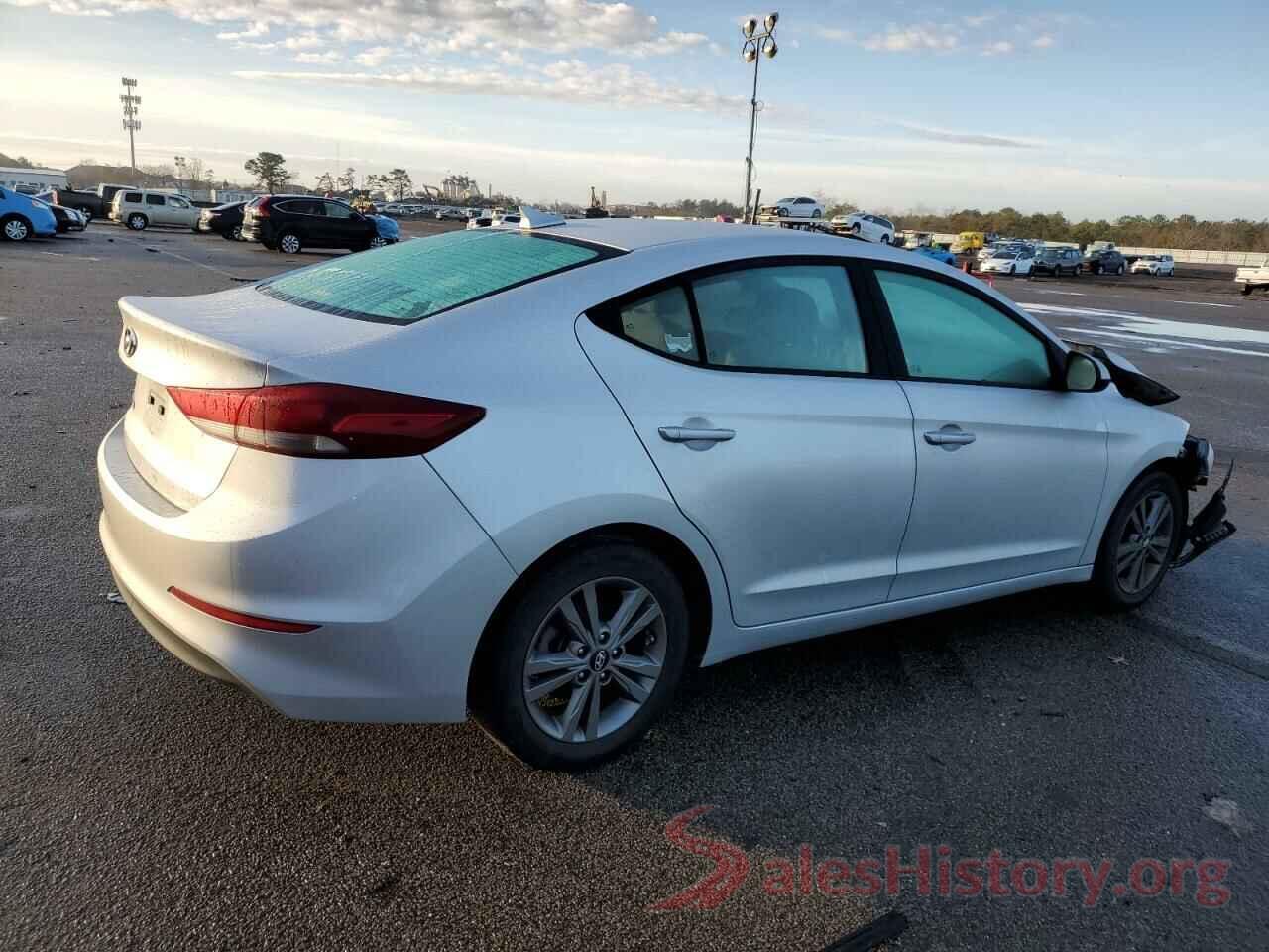 5NPD84LFXJH225404 2018 HYUNDAI ELANTRA