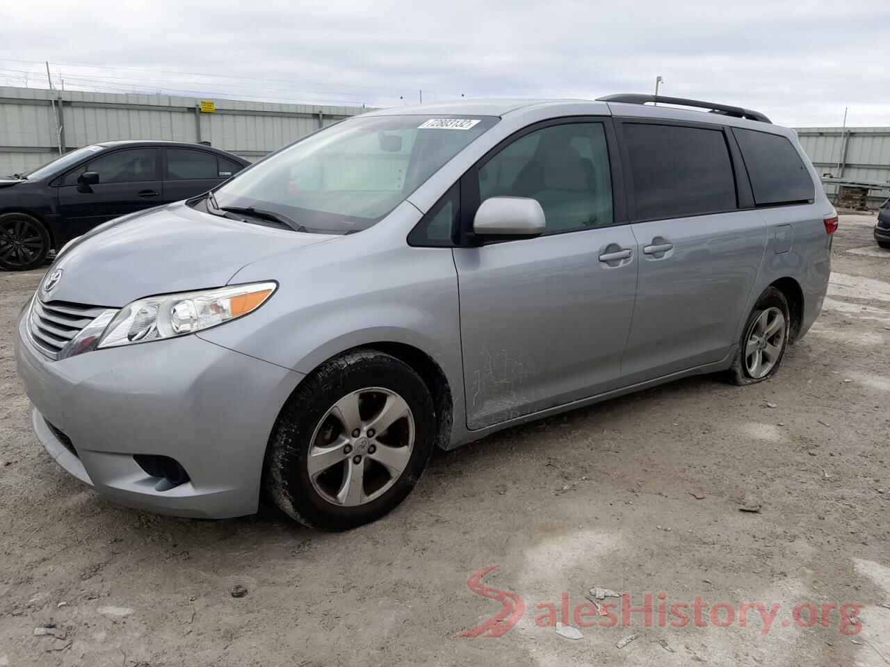 5TDKZ3DC8HS810571 2017 TOYOTA SIENNA