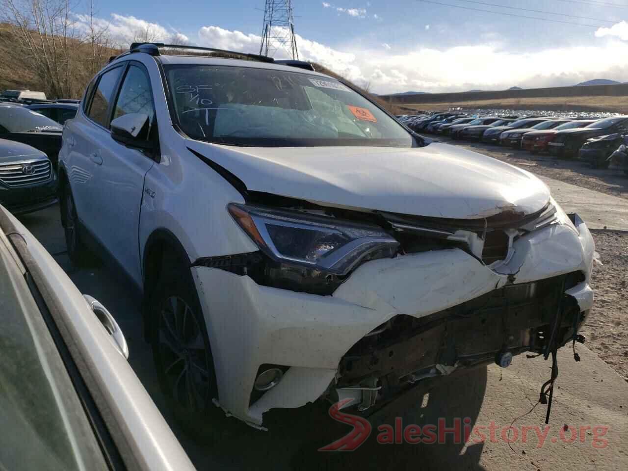 JTMRJREV1HD103008 2017 TOYOTA RAV4