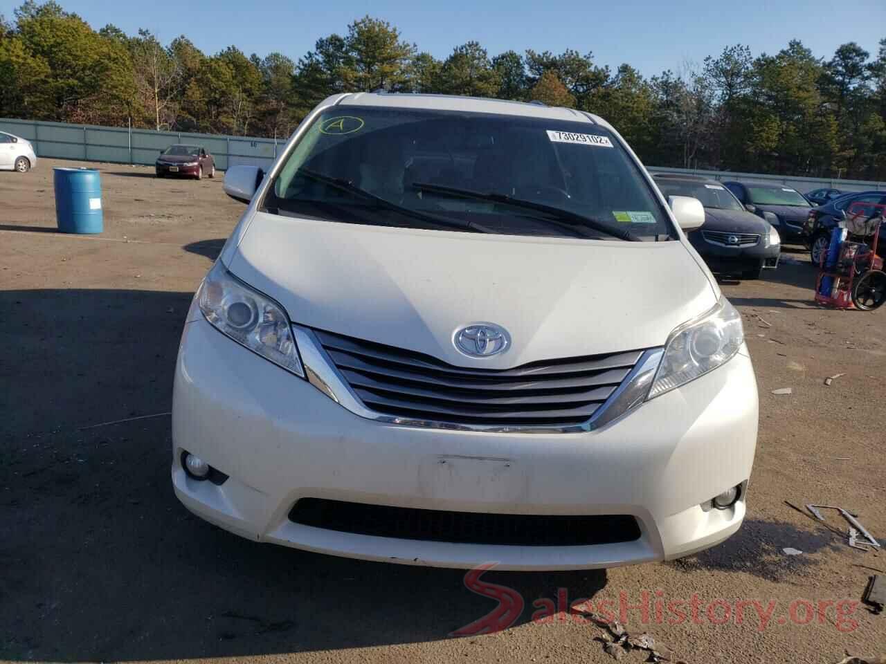 5TDYZ3DC6HS872044 2017 TOYOTA SIENNA