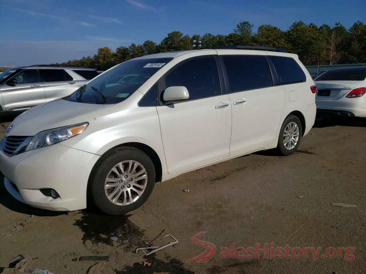 5TDYZ3DC6HS872044 2017 TOYOTA SIENNA