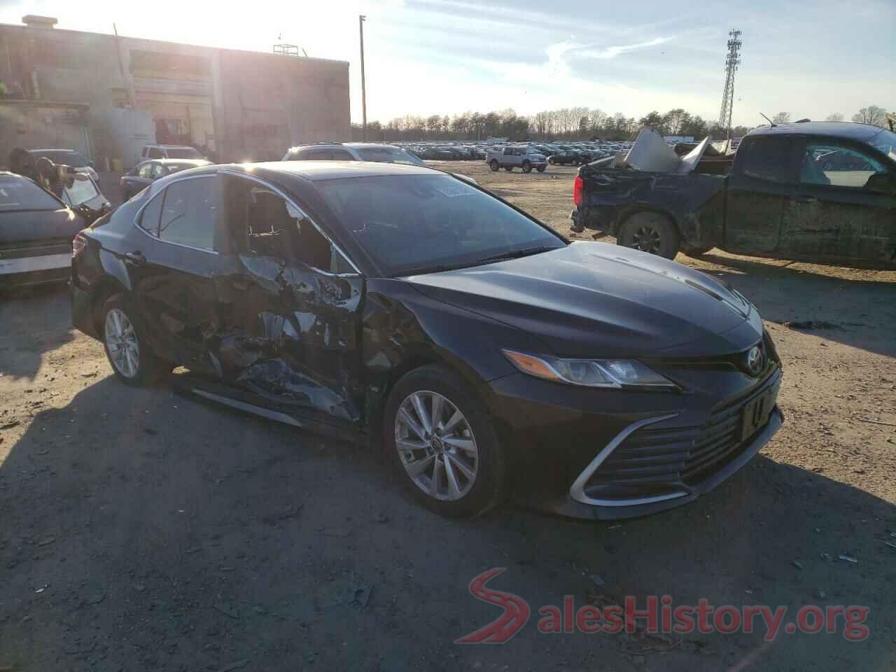 4T1C11AK8MU547463 2021 TOYOTA CAMRY