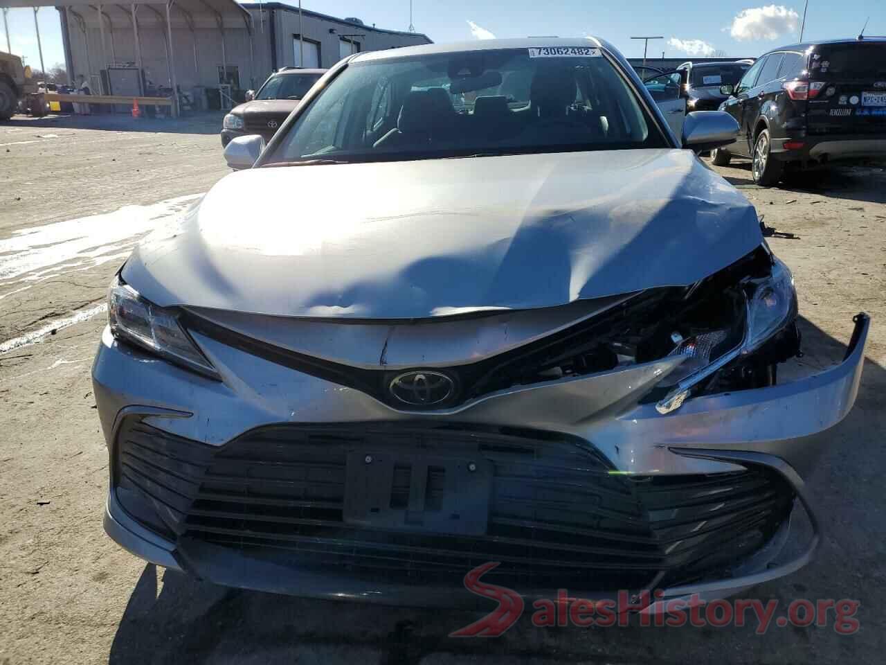 4T1C11AK0NU645226 2022 TOYOTA CAMRY