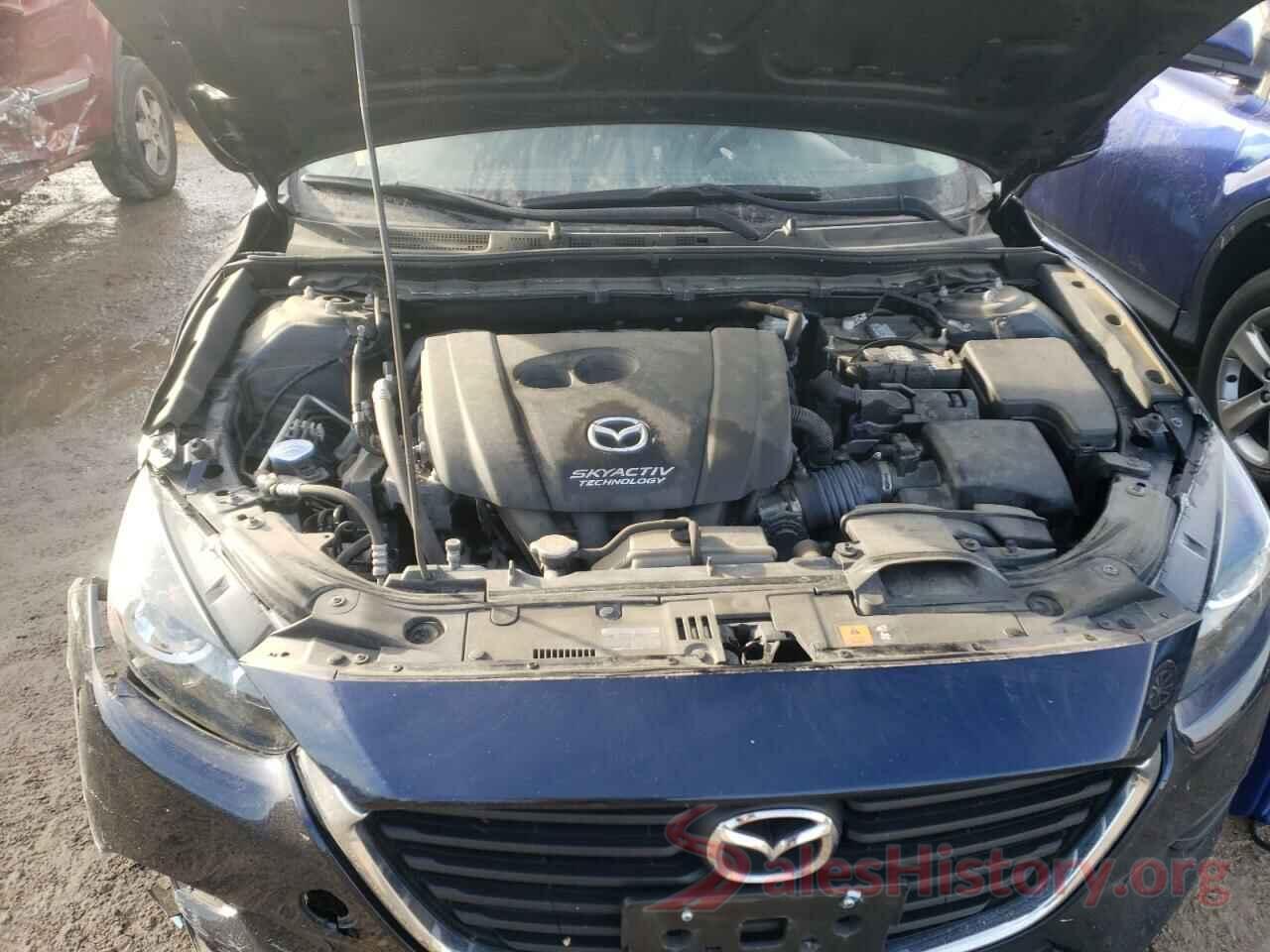 3MZBN1U76JM223758 2018 MAZDA 3