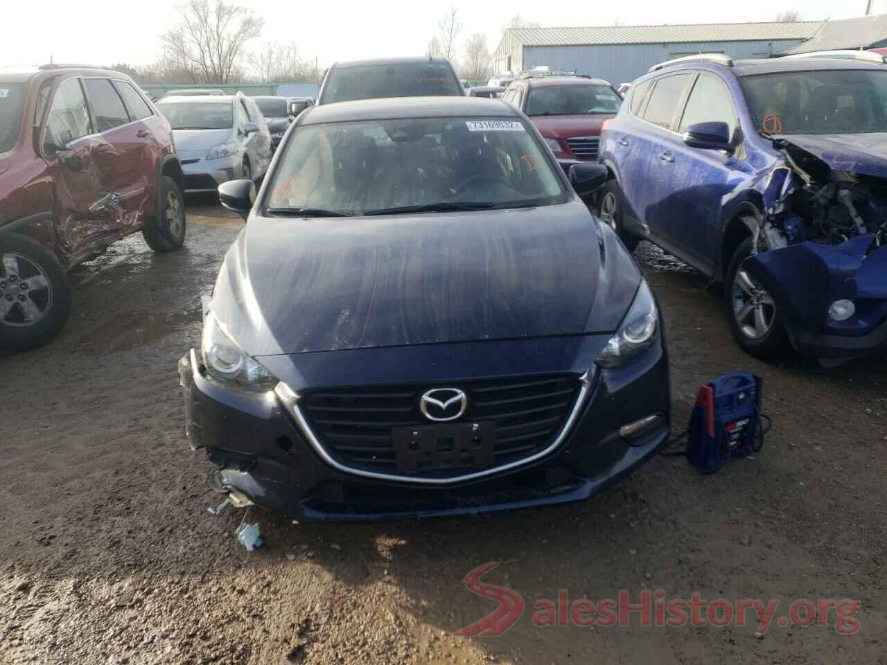 3MZBN1U76JM223758 2018 MAZDA 3