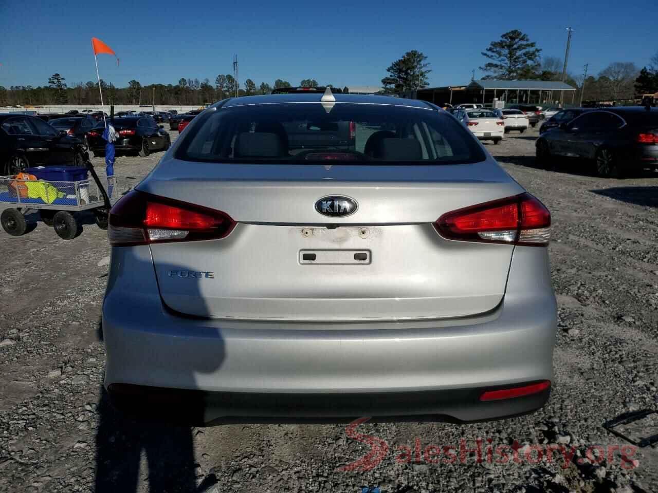 3KPFL4A7XJE194937 2018 KIA FORTE