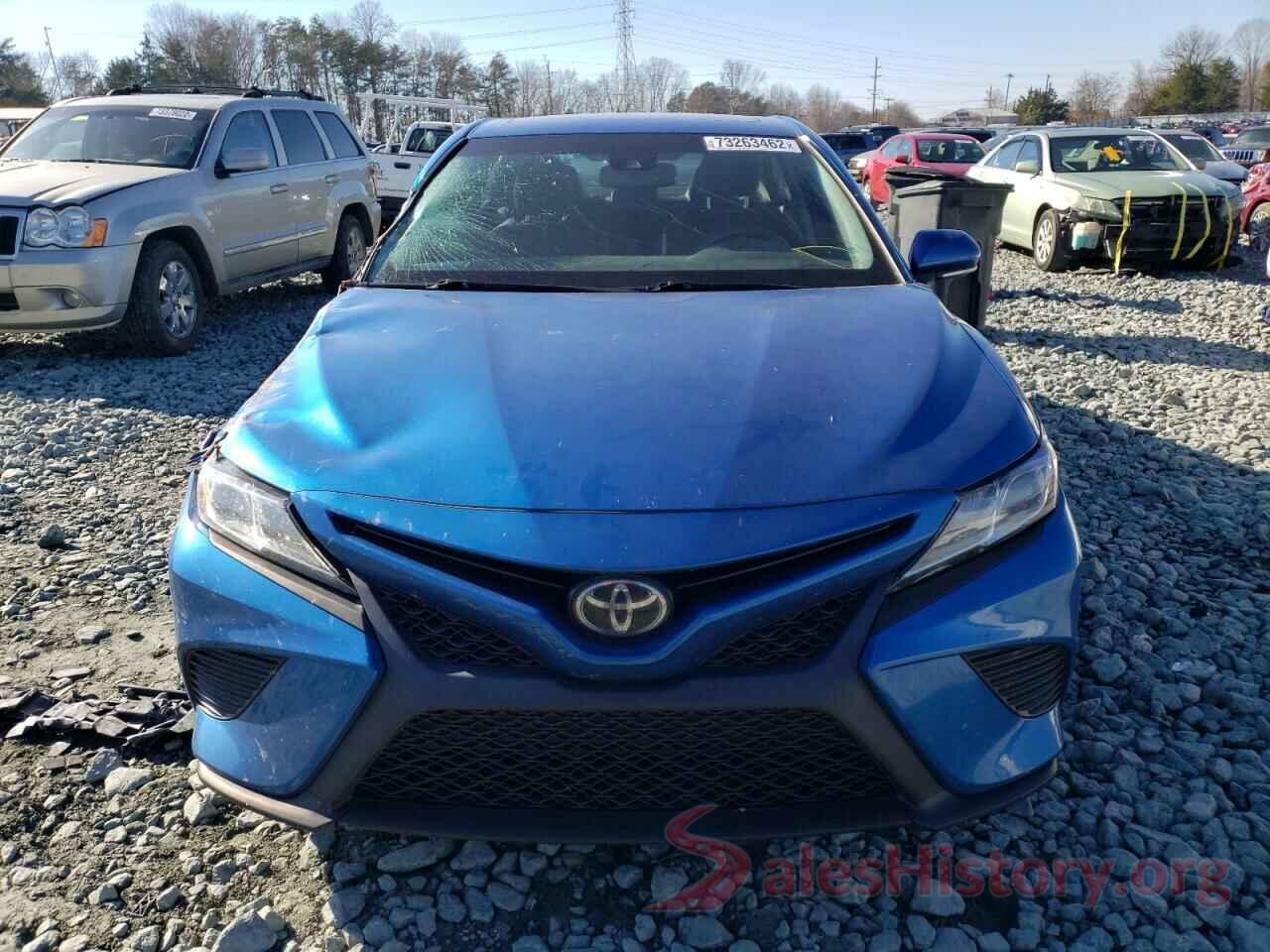 4T1B11HK2JU100379 2018 TOYOTA CAMRY