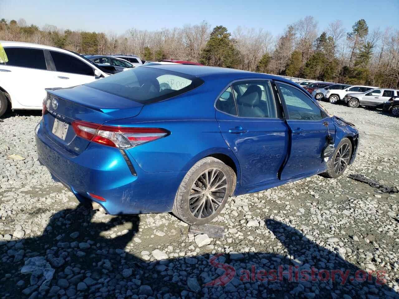 4T1B11HK2JU100379 2018 TOYOTA CAMRY