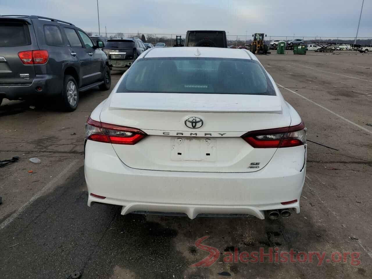 4T1G11BK0NU050599 2022 TOYOTA CAMRY