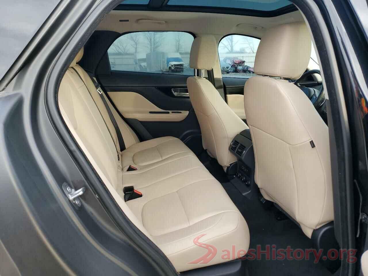 SADCJ2BV3HA880930 2017 JAGUAR F-PACE