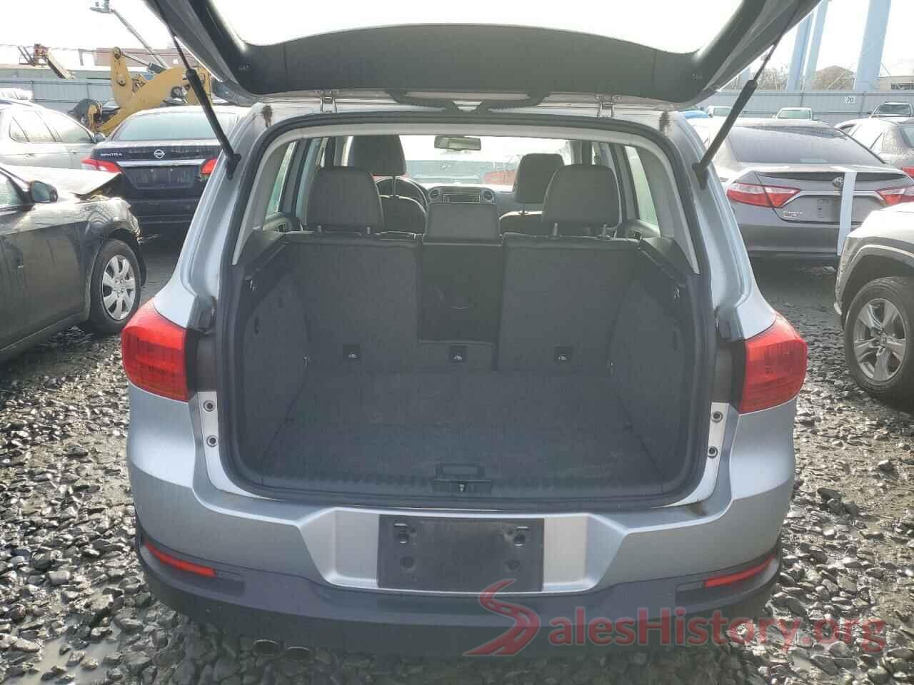 WVGBV7AX5HK014812 2017 VOLKSWAGEN TIGUAN