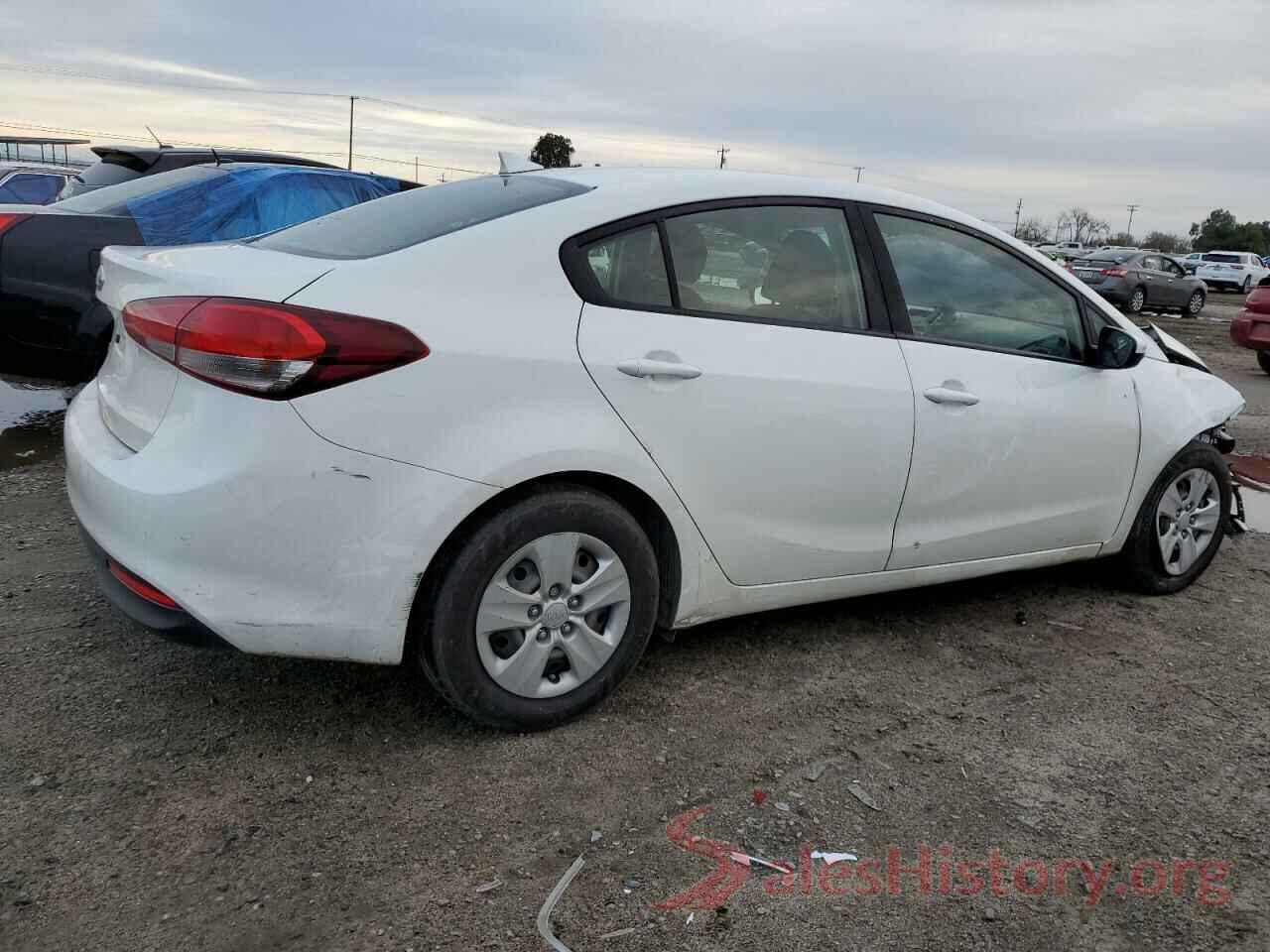 3KPFK4A79JE270909 2018 KIA FORTE