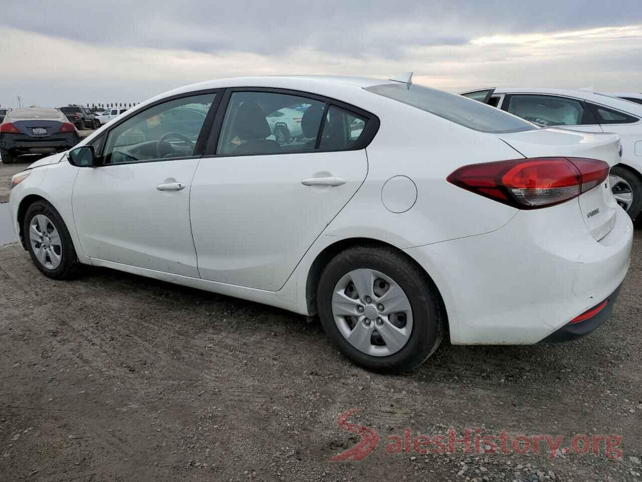 3KPFK4A79JE270909 2018 KIA FORTE