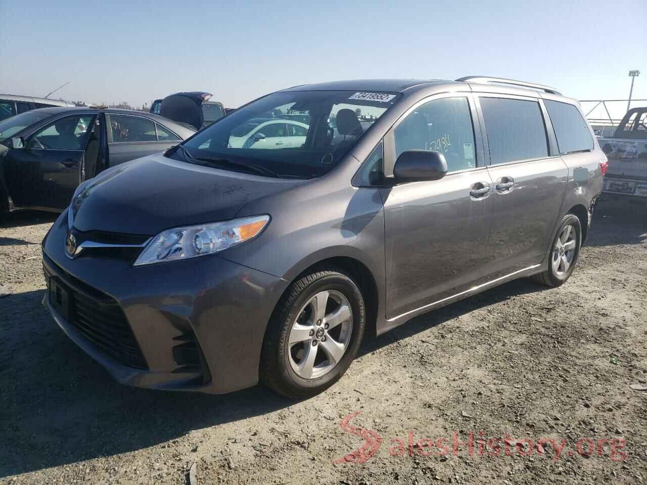 5TDKZ3DCXKS017621 2019 TOYOTA SIENNA