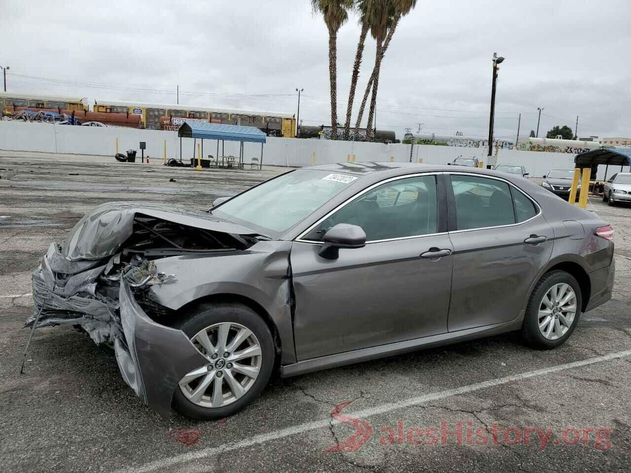 4T1B11HK6JU616051 2018 TOYOTA CAMRY