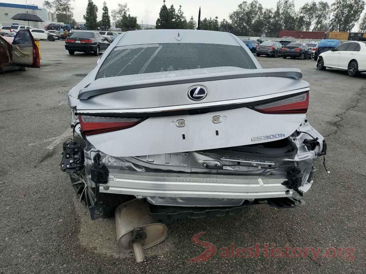 58ADA1C10NU018074 2022 LEXUS ES300