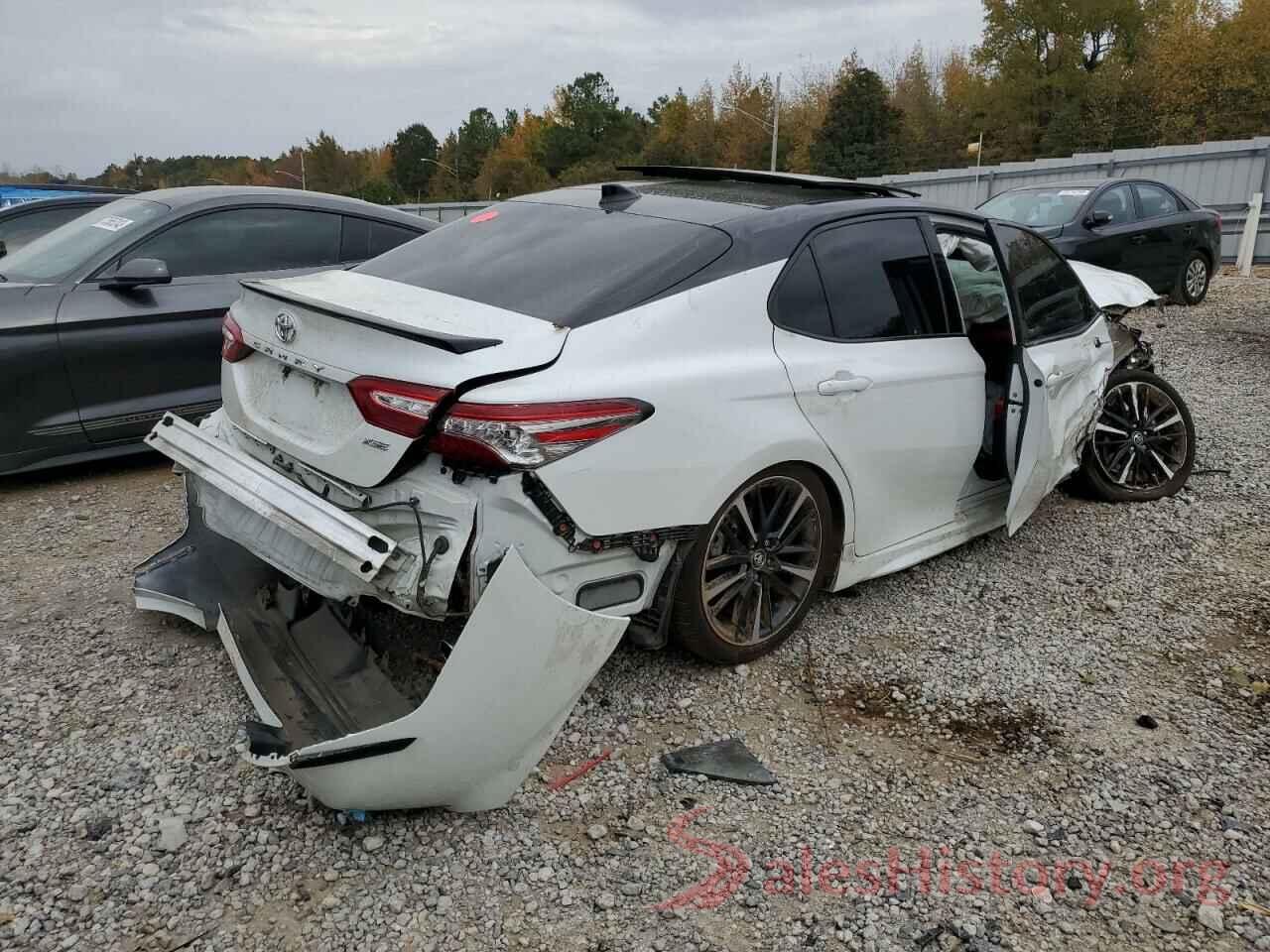 4T1B61HK1KU258781 2019 TOYOTA CAMRY