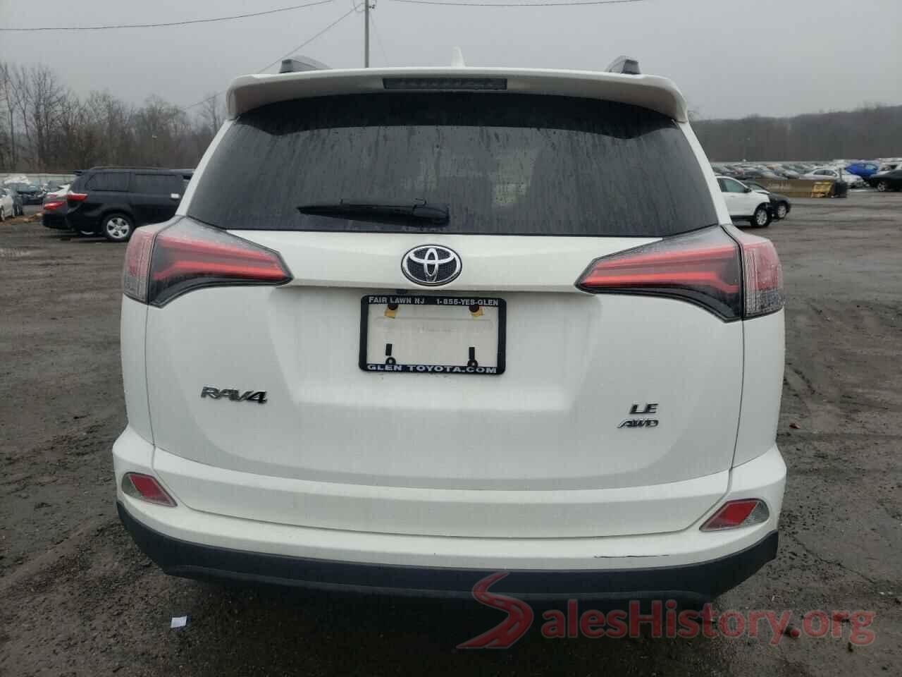 2T3BFREV0JW854127 2018 TOYOTA RAV4