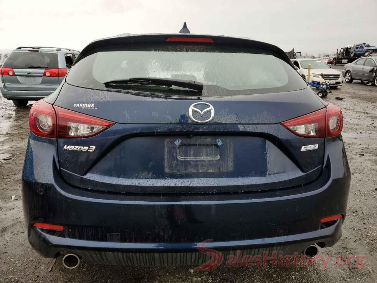 3MZBN1M37JM262856 2018 MAZDA 3