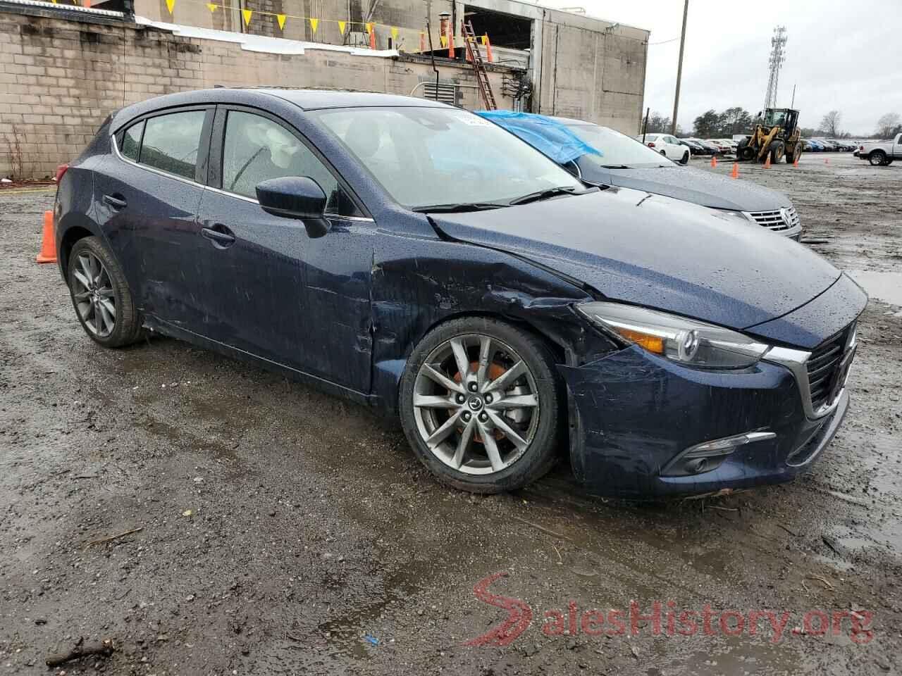 3MZBN1M37JM262856 2018 MAZDA 3