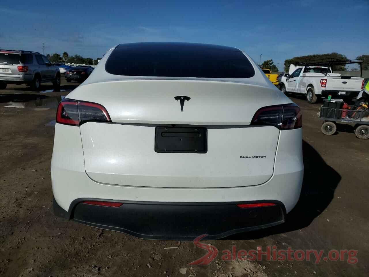 7SAYGDEE9NF511079 2022 TESLA MODEL Y