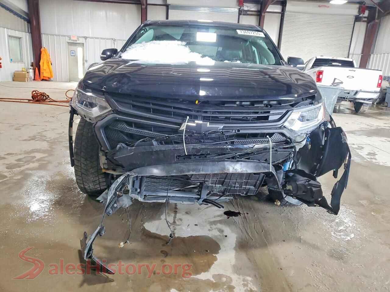 2019 CHEVROLET TRAVERSE VIN 1GNEVKKW9KJ152786, rear view