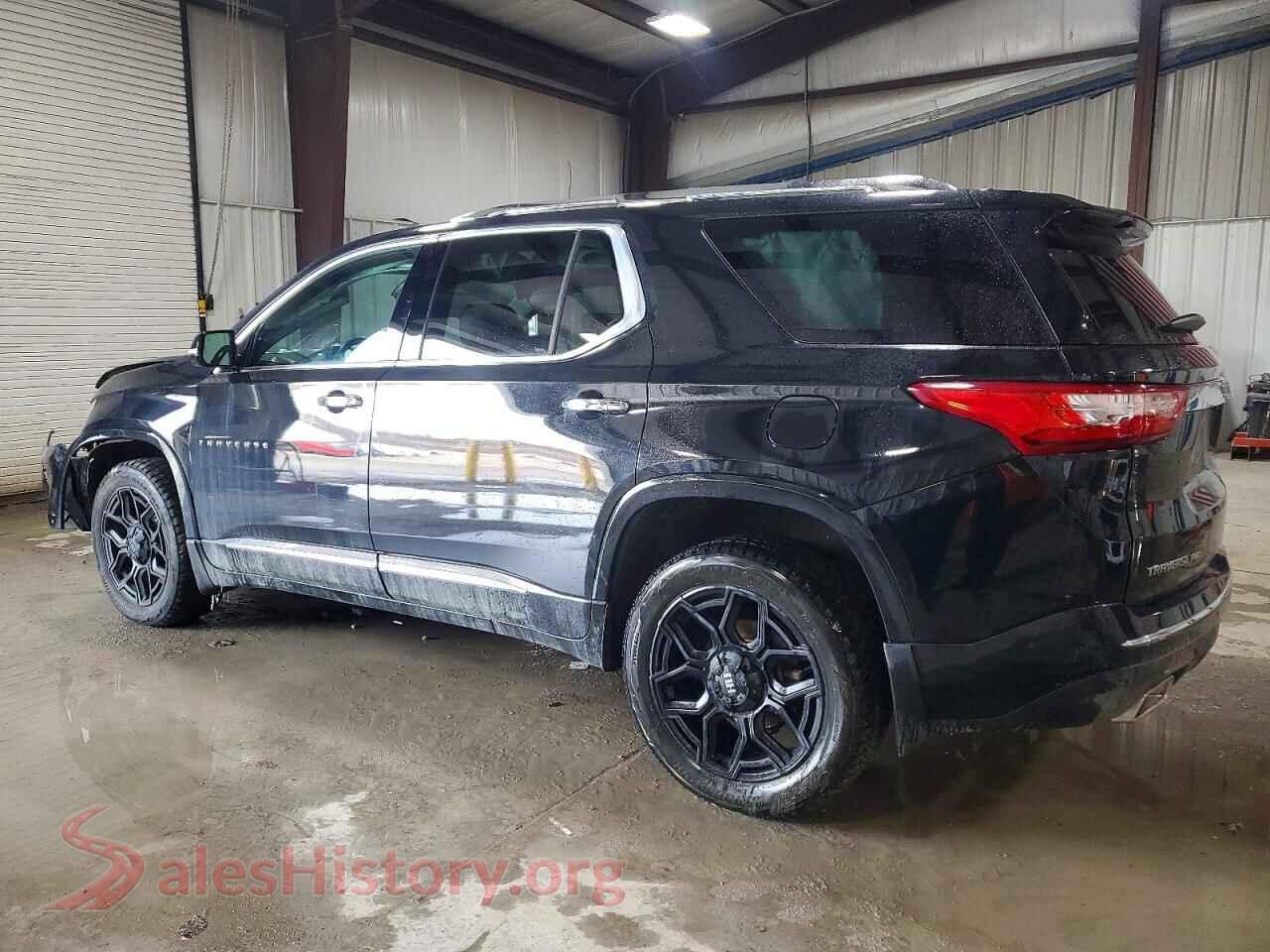 2019 CHEVROLET TRAVERSE VIN 1GNEVKKW9KJ152786, front view