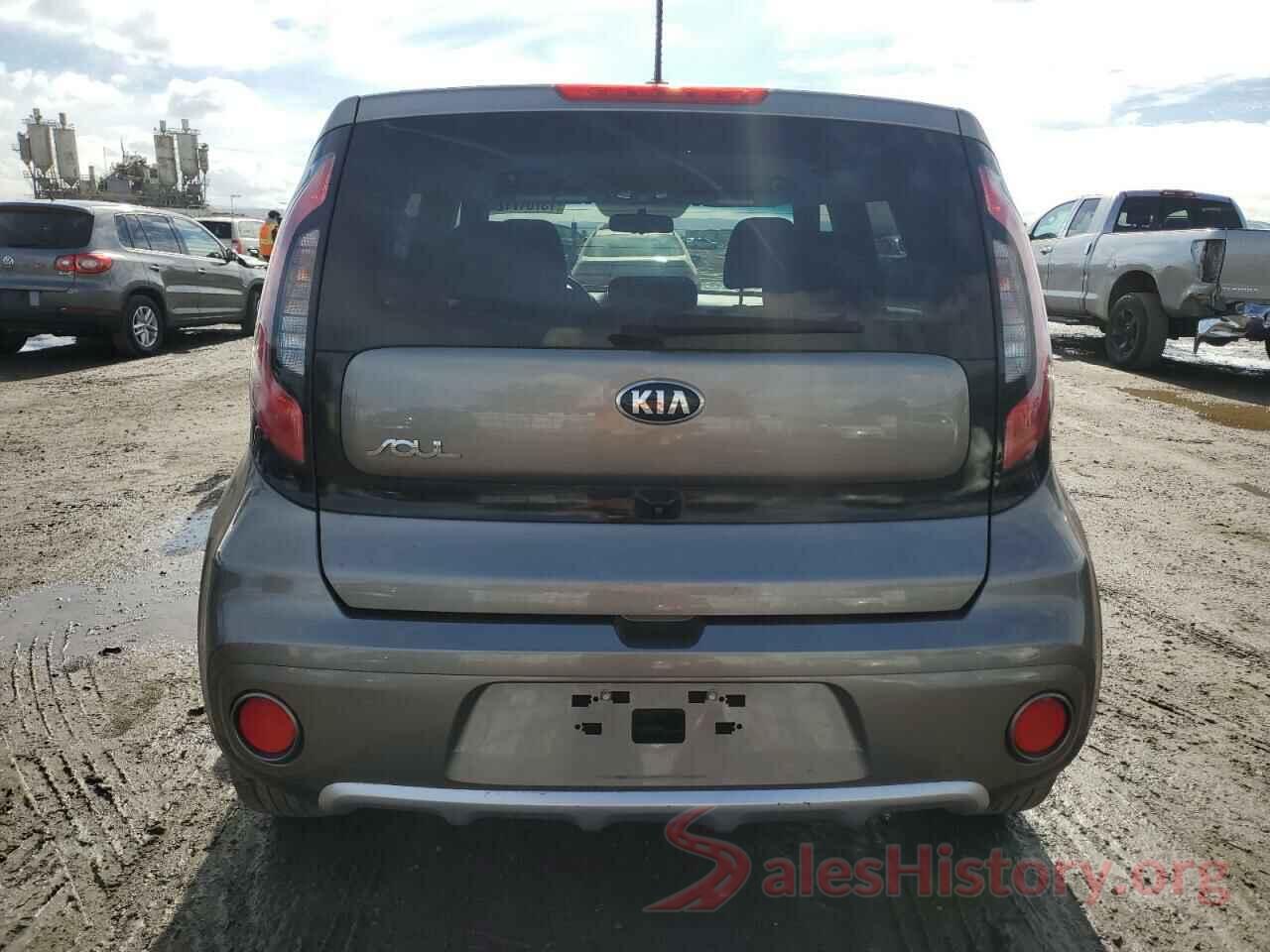 KNDJP3A55J7589910 2018 KIA SOUL