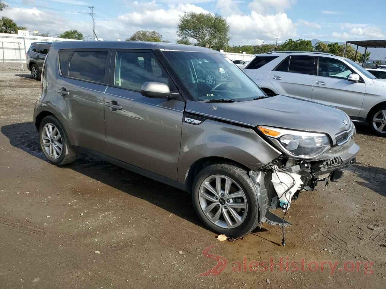 KNDJP3A55J7589910 2018 KIA SOUL