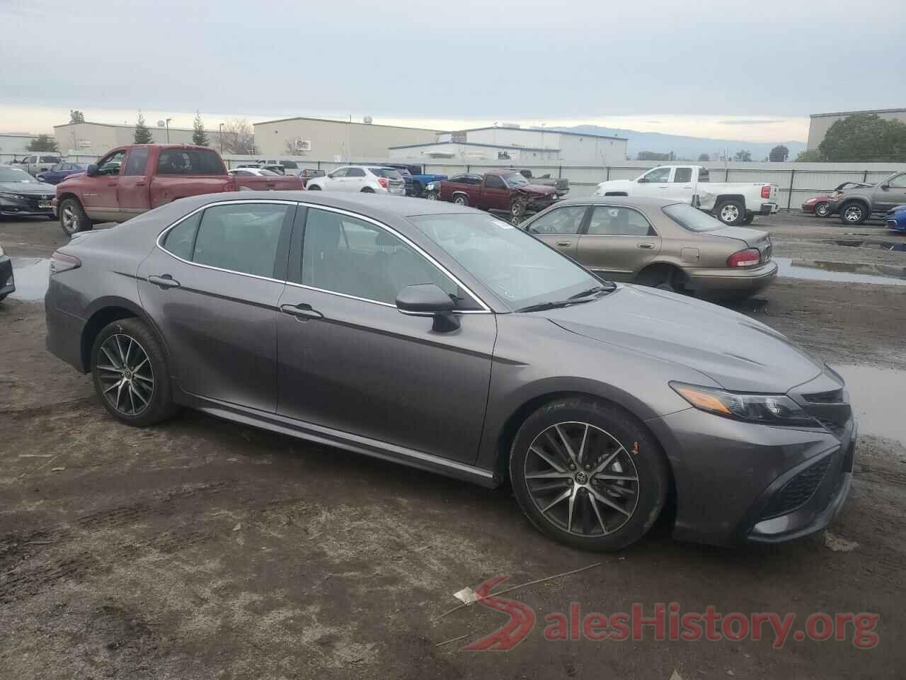 4T1G11AK2NU662952 2022 TOYOTA CAMRY