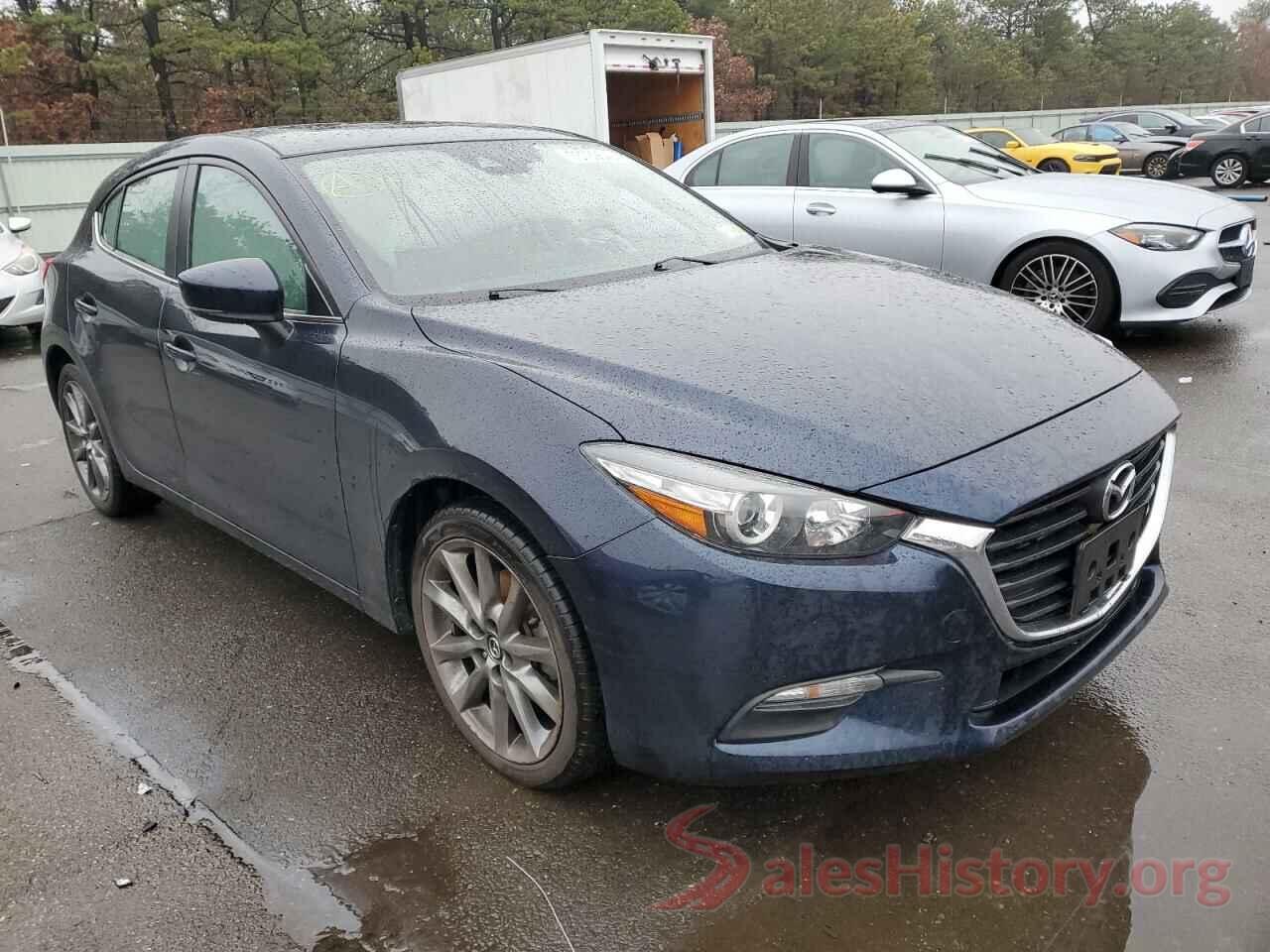 3MZBN1L31JM223388 2018 MAZDA 3