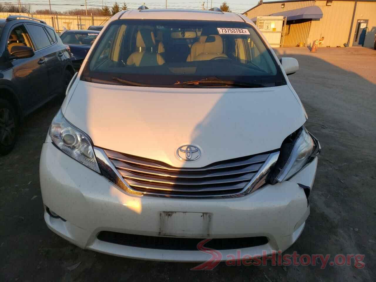 5TDDZ3DC7HS165257 2017 TOYOTA SIENNA