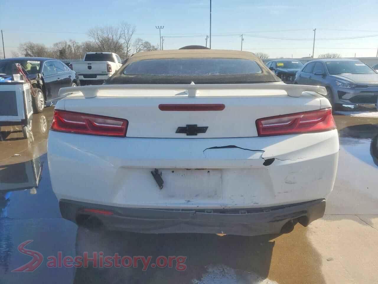 2018 CHEVROLET CAMARO VIN 1G1FB3DX2J0168827, left side view