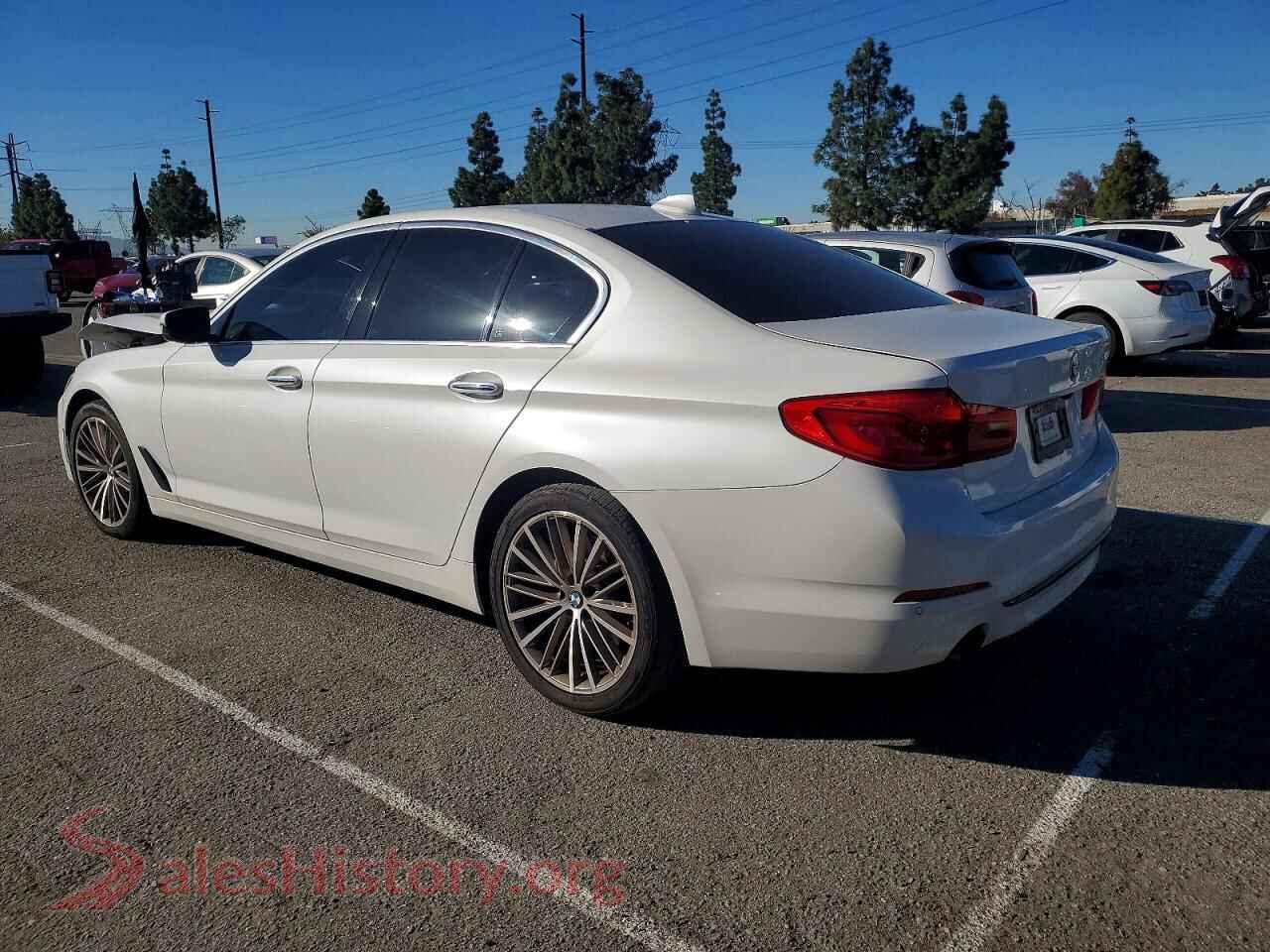 2018 BMW 5 SERIES VIN WBAJA5C54JWA37749, front view